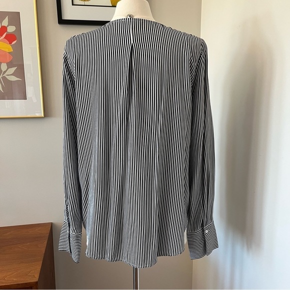 RENUAR Flowy Striped Button Down Top - Picture 4 of 7